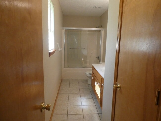 Building Photo - Buckner Duplex with Two Bedrooms and Two Full Baths