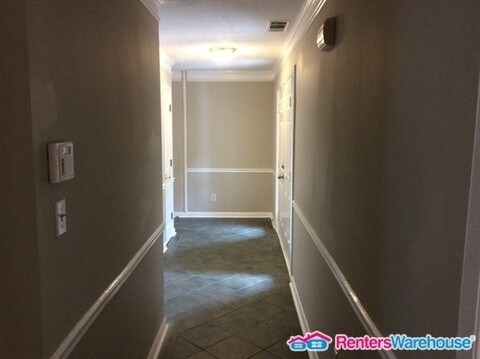Building Photo - 3673 Raven Way
