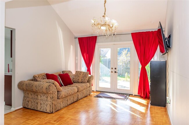 Building Photo - 3002 Avanti Ct