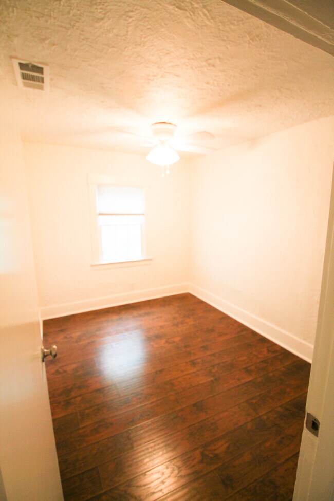 Building Photo - 5301 Cartwright Ave