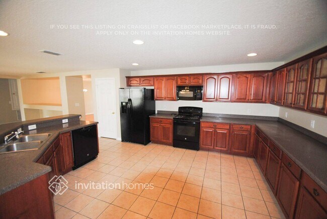 Foto del edificio - 13624 Podocarpus Ln