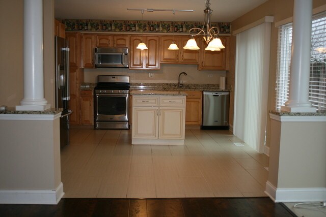 Building Photo - 734 Colorado Ct