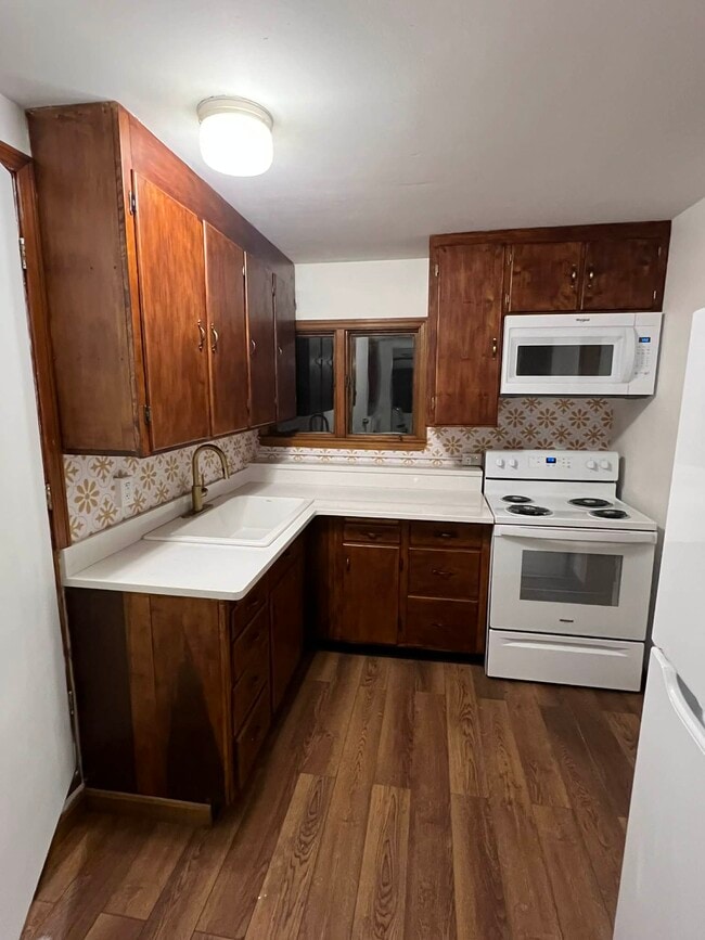 Kitchen - 2 Shaker Rd