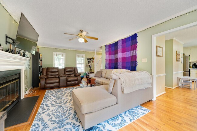 Foto del edificio - Available September - Adorable 3 Bed, 2.5 ...