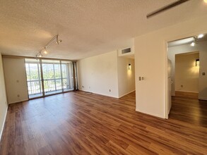 Building Photo - 710 E 200 S