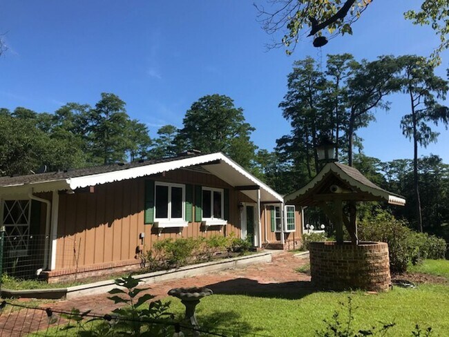 Foto del edificio - Pond! Pool! Granite! 3.5 Acres! Rental in ...