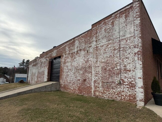 Foto del edificio - 141 Depot St