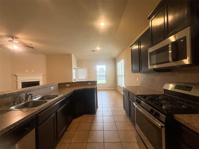 Foto del edificio - 3407 Daniel Falls Ln