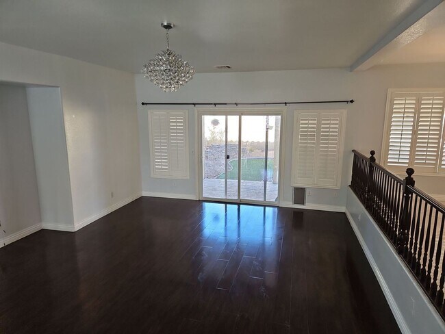 Foto del edificio - Beautiful 4 bedroom 2.5 bath !