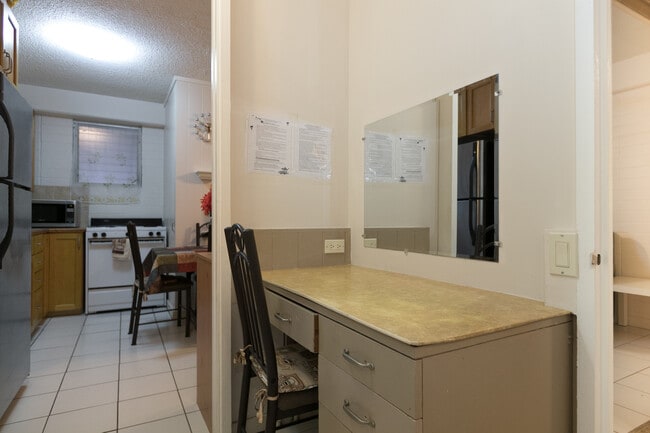 Building Photo - 417 Nohonani St