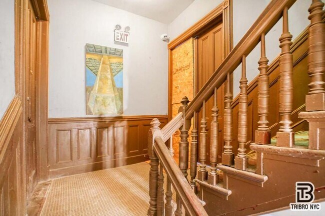 Building Photo - 5 bedroom in Flushing NY 11385