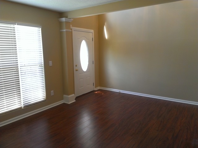 Building Photo - 4001 Crowfield Dr