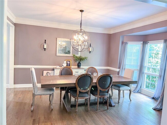 Building Photo - 700 Vinca Ct