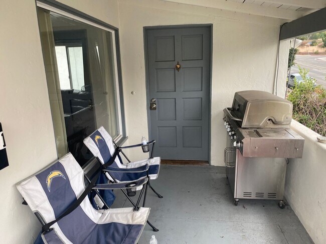 Foto del edificio - Big Yard! Quick Walk to SDSU Campus! (Leas...