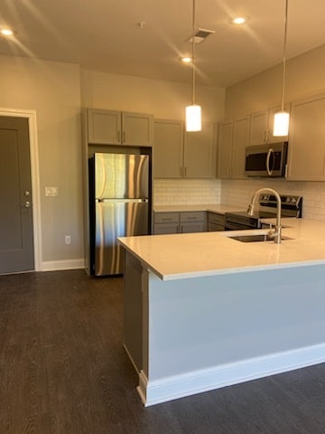 Building Photo - Topiary Park Crossing