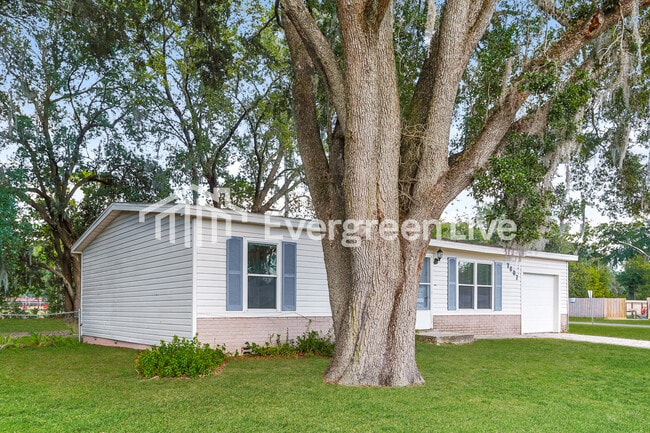 Foto del edificio - 7807 Knoll Dr N