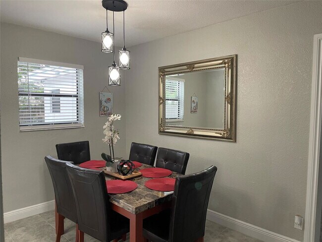 Foto del edificio - 1630 NW 13th Ct