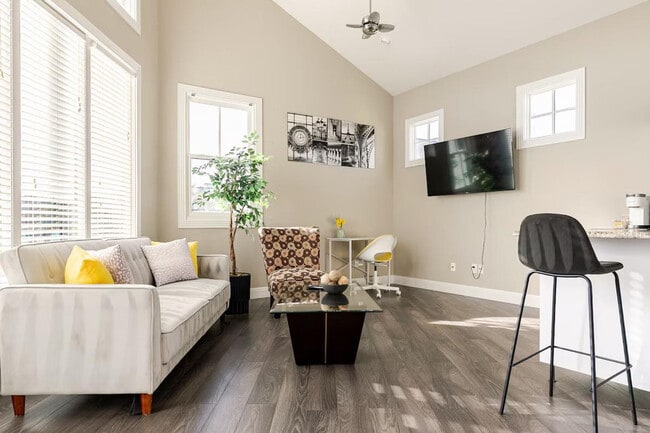 Foto del edificio - 805 The High Rd