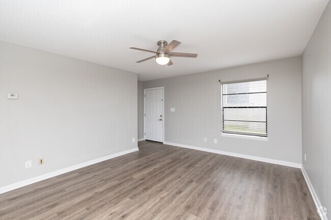Interior Photo - The Emory