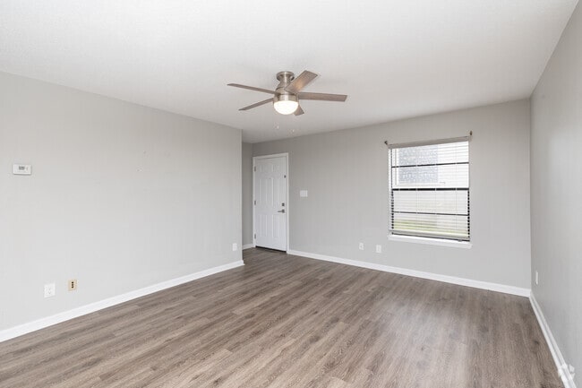 Interior Photo - The Emory