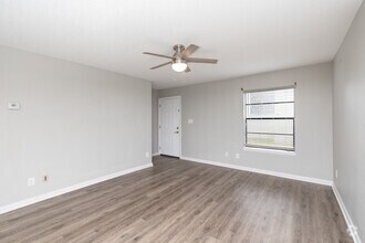 Interior Photo - The Emory