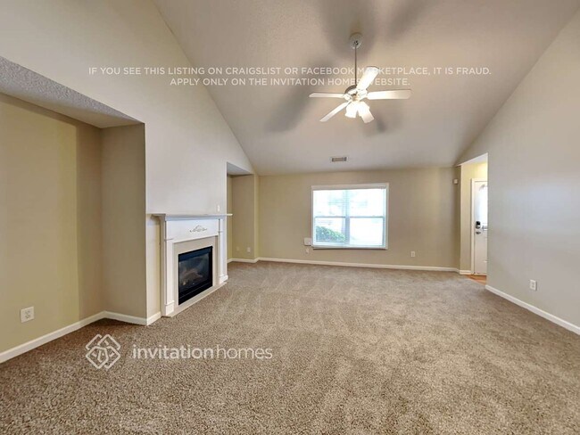 Building Photo - 3786 Pine Village Pl