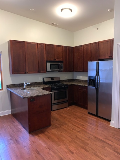 Building Photo - 28W520 Highlake - 201