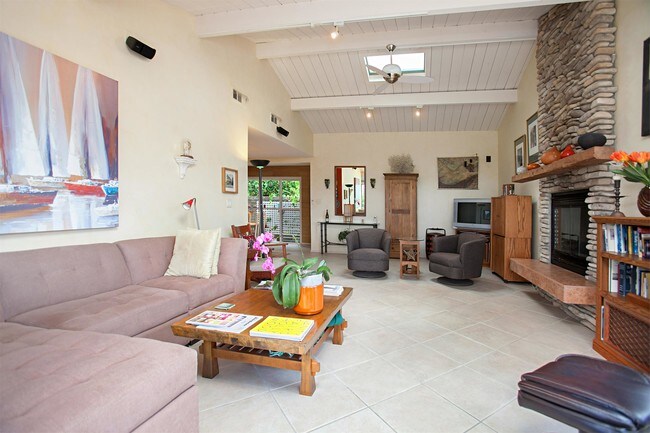 Foto del edificio - 730 W Arbor Dr