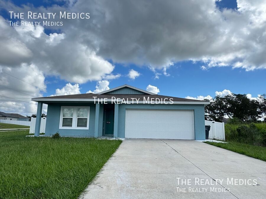 Foto principal - 326 Huron Dr