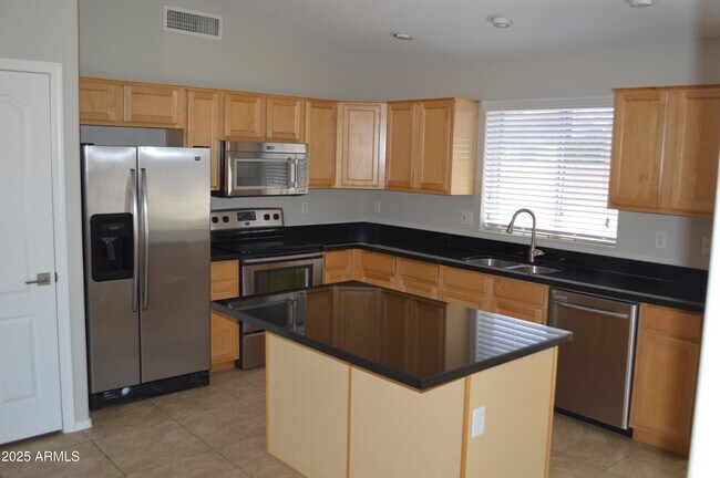 Building Photo - 3080 N 87th Way