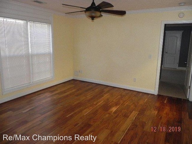 Building Photo - 3 br, 2.5 bath House - 19 Arbor Cove Dr.