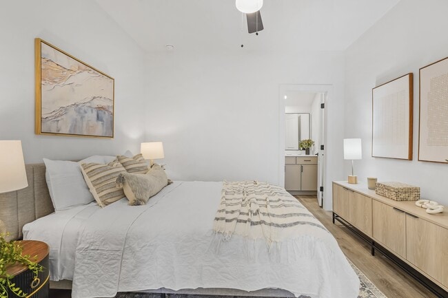 Foto del edificio - Radial at Mora Point Townhomes for Rent in Oakhurst