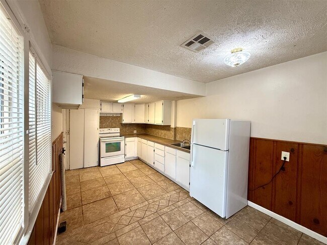 Foto del edificio - 7003 NW 46th St