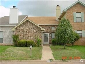 Building Photo - 3194 Chimney Cir