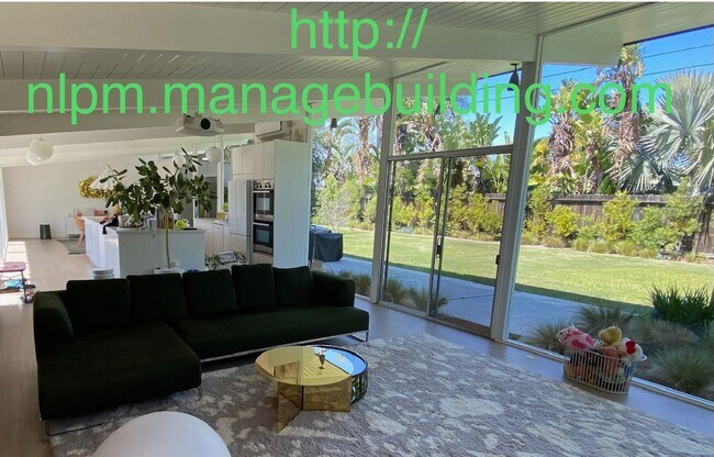 Foto del edificio - 635 E Palmdale Ave