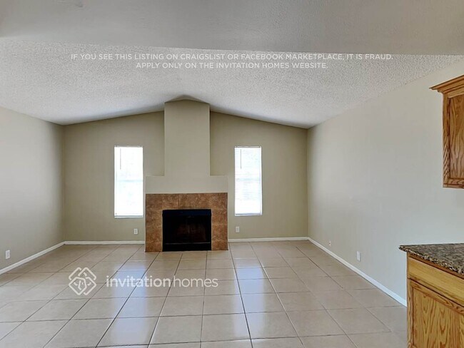 Foto del edificio - 6520 W Lupine Ave