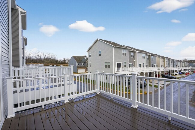 Foto del edificio - 23 Short Br Dr