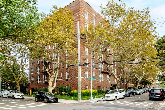 Foto del edificio - 9707 67th Ave
