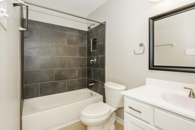 Foto del edificio - 4427 Pecan Creek Cir N