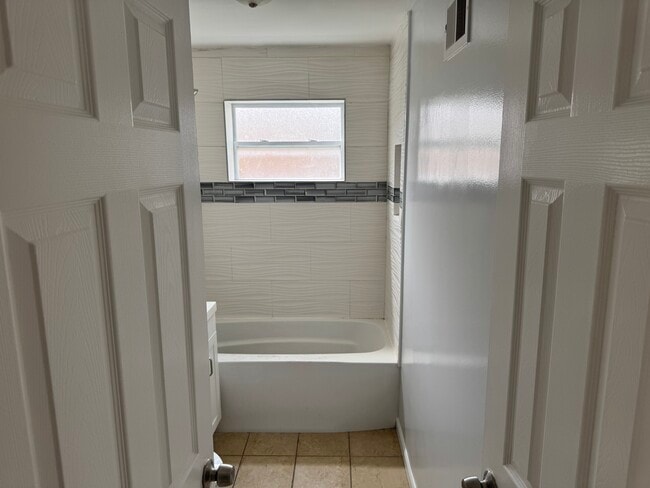 Bathroom - 14708 Kenwood Ave