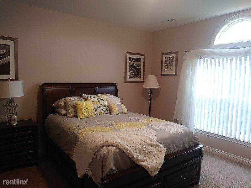 Primary Photo - 3 br, 2 bath Condo - 180 Marina Court 85