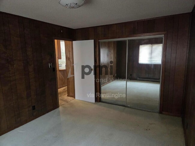 Building Photo - 955 4th St