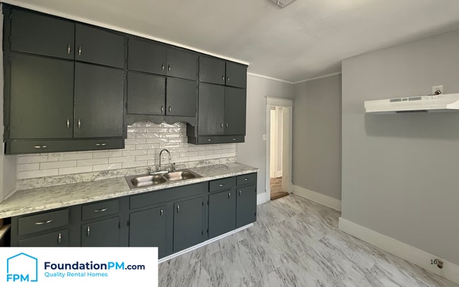 Foto del edificio - 1531 Netherwood Ave