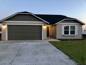 Building Photo - 4213 W Wood Ct