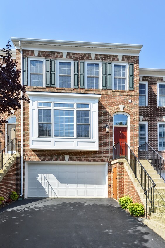 Foto principal - 5644 Governors Pond Cir