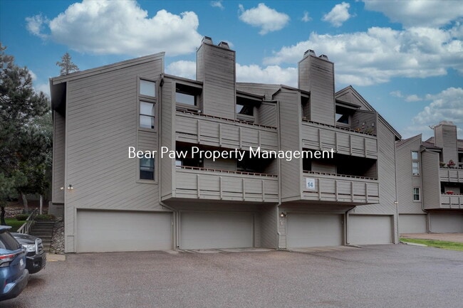 Charming 2-Bedroom Condo in Genesee! - Charming 2-Bedroom Condo in Genesee!