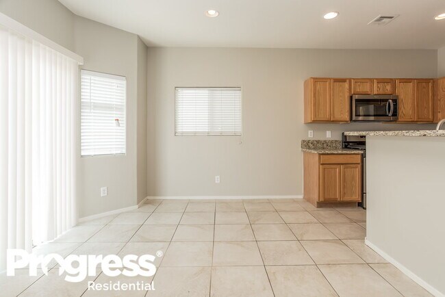 Foto del edificio - 3752 Hollycroft Dr