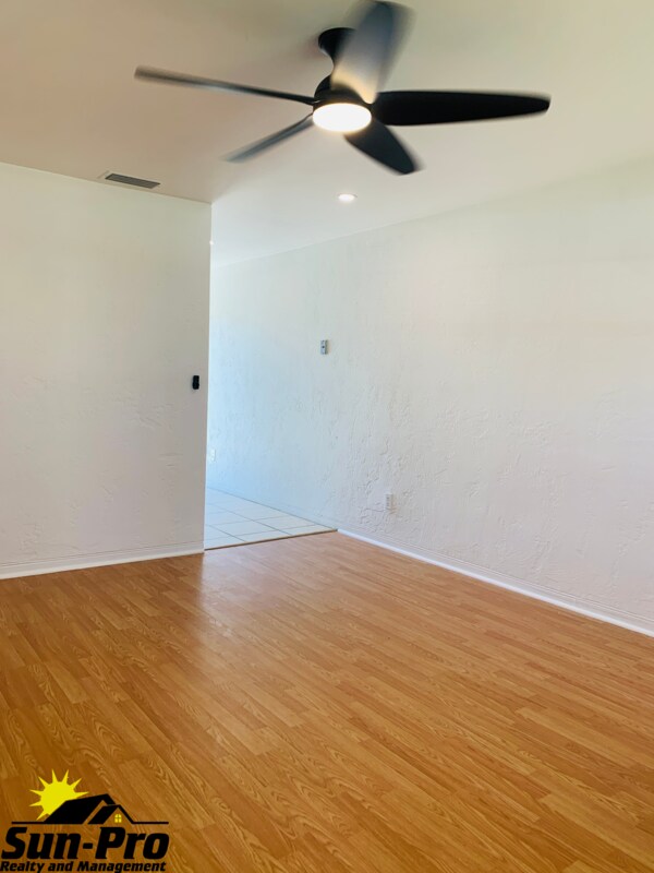 Building Photo - 5112 Taylor Ave