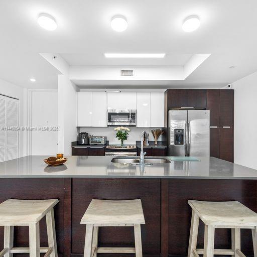 Foto del edificio - 2955 Bird Ave