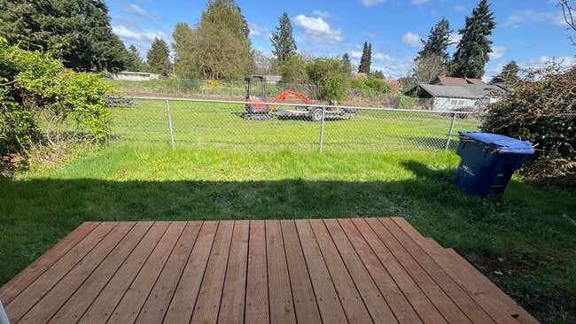 Building Photo - 2Bd/1Ba Auburn Duplex